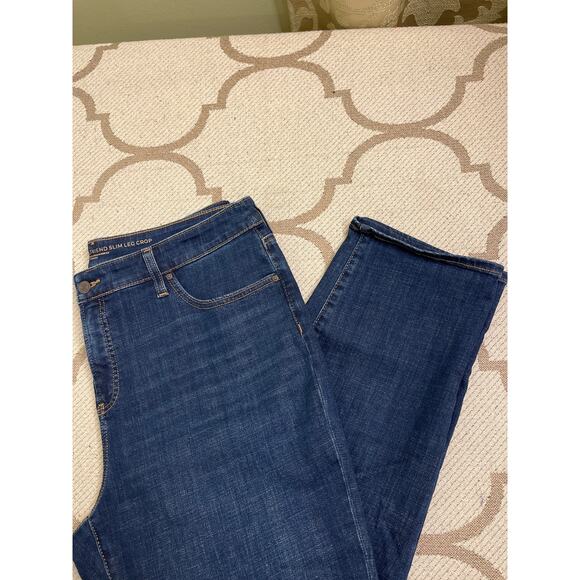 Chico’s So Slimming Girlfriend Slim Leg Crop dark wash blue jeans, size 2.5/ 14 - Picture 2 of 14
